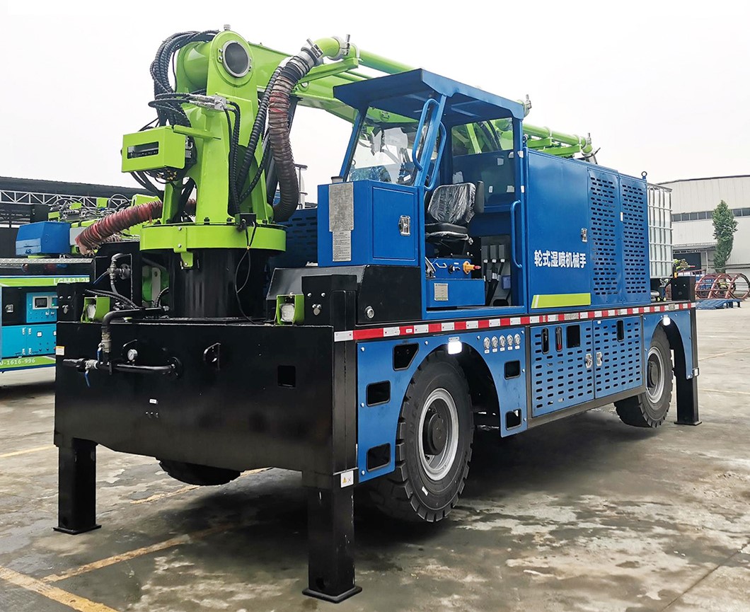 隧道濕噴機(jī)械手，一種集多功能于一體的大型混凝土濕噴臺(tái)車(圖1)